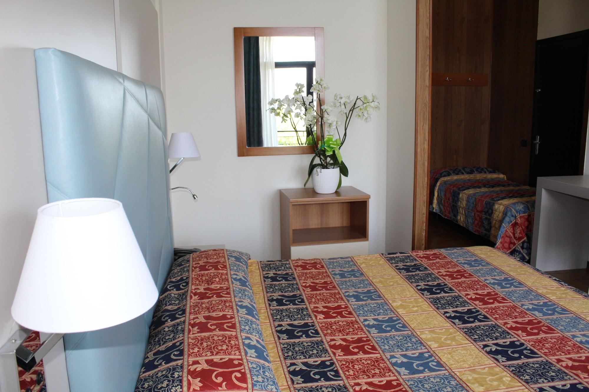 Hotel Residence Holiday Sirmione Exterior foto