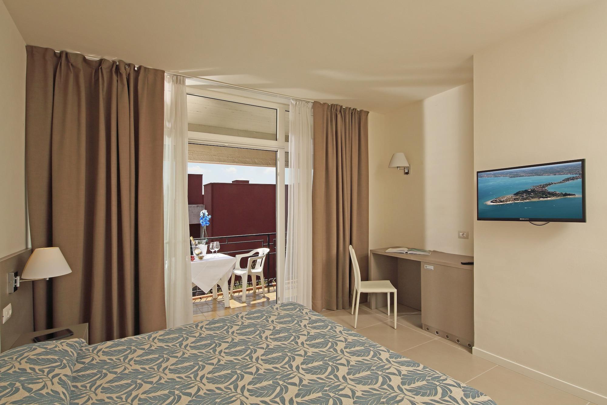 Hotel Residence Holiday Sirmione Exterior foto