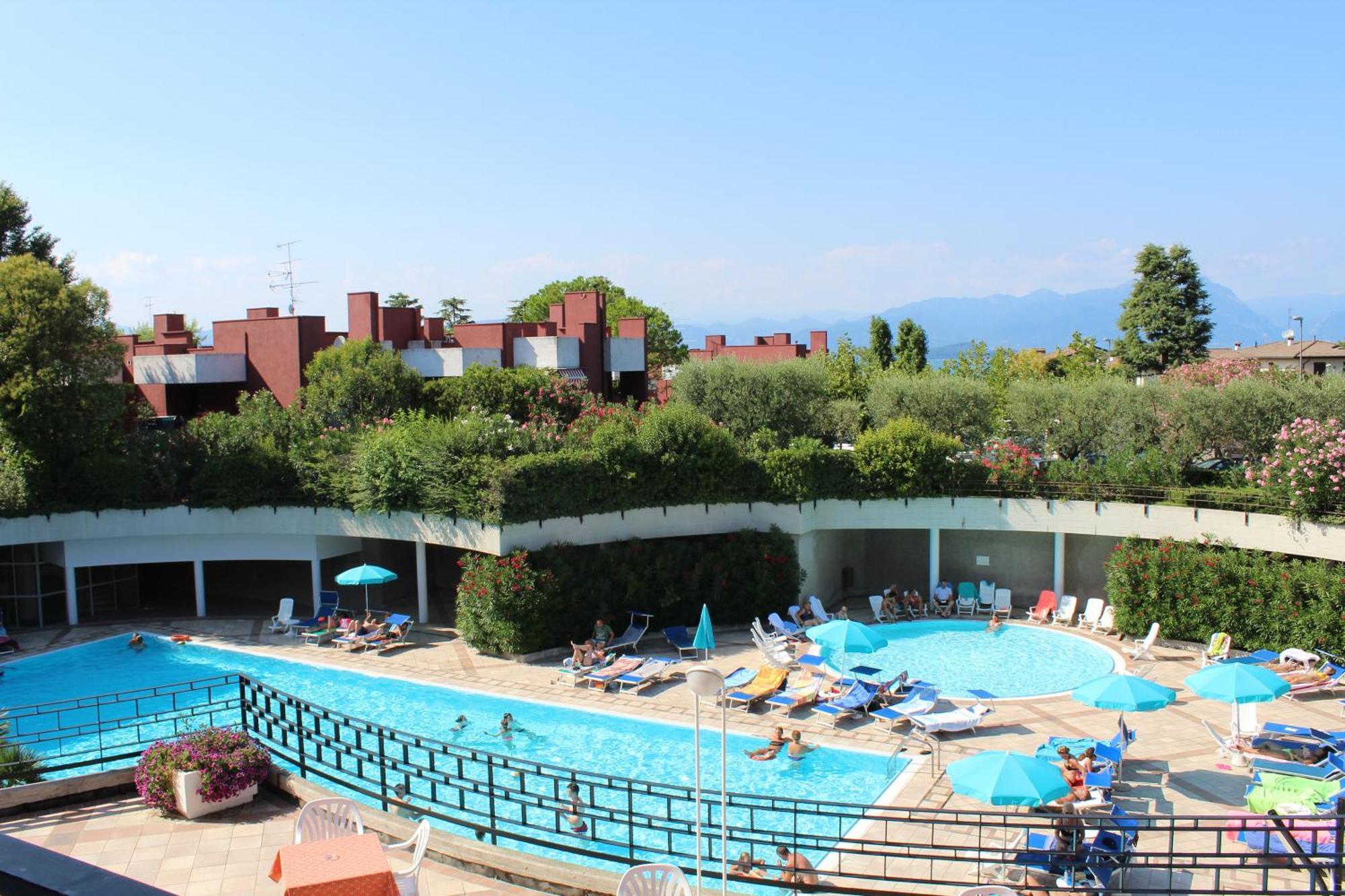Hotel Residence Holiday Sirmione Exterior foto