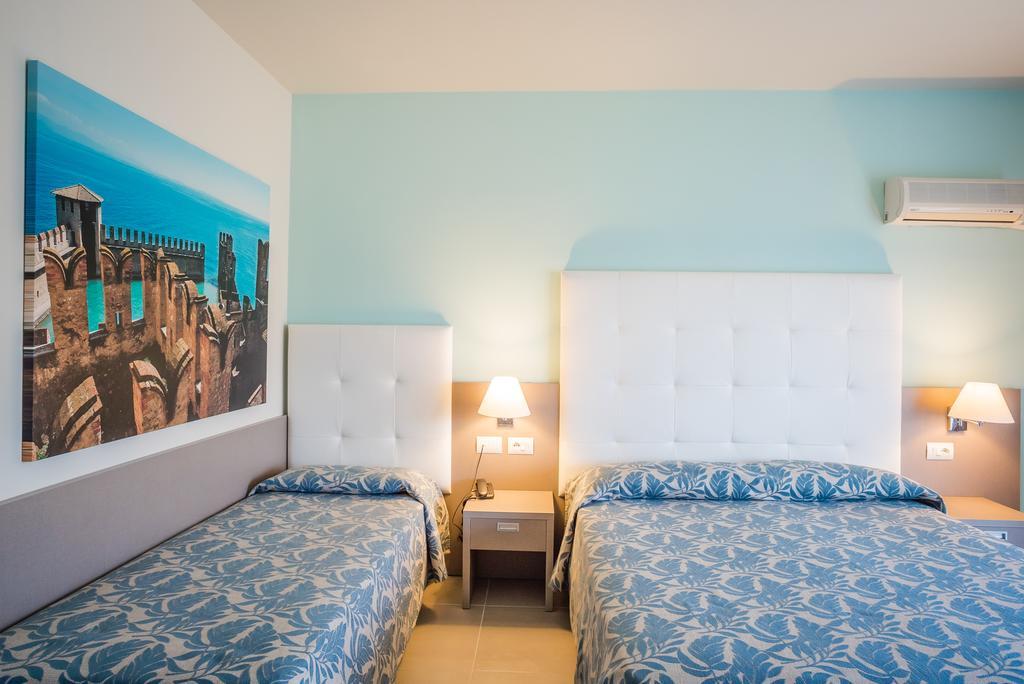 Hotel Residence Holiday Sirmione Exterior foto